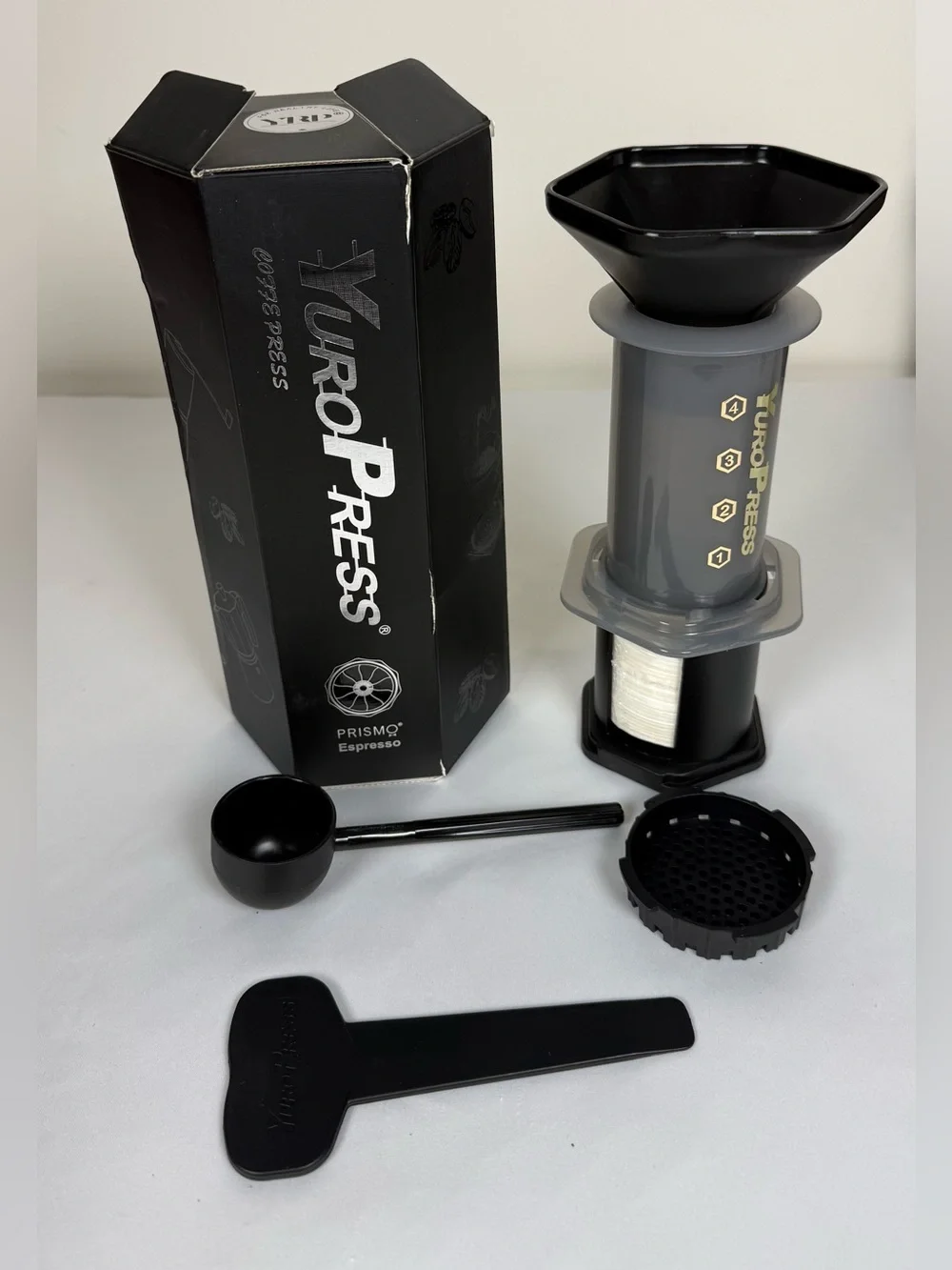 Portable French Press Coffee Maker 240ml – Espresso Anywhere Anytime 🌍